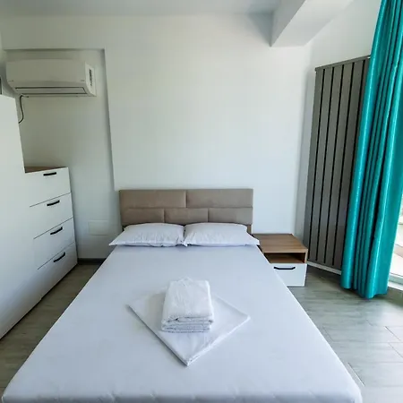 Alezzi Beach - Royal Suites Appartamento *