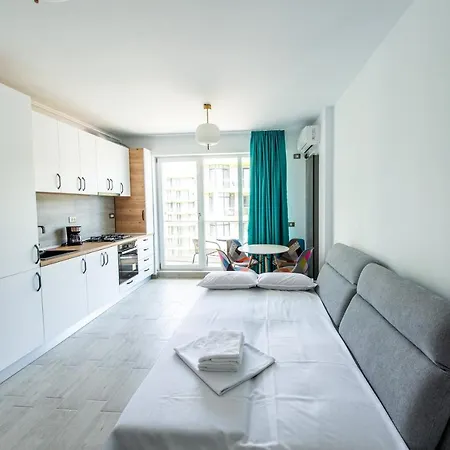 Alezzi Beach - Royal Suites *