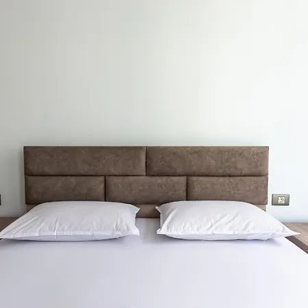 Alezzi Beach - Royal Suites *