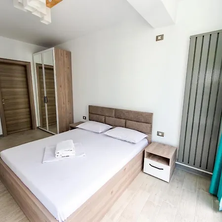 Alezzi Beach - Royal Suites *