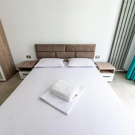 Appartamento Alezzi Beach - Royal Suites Năvodari