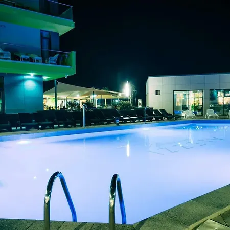 Alezzi Beach - Royal Suites Appartamento Năvodari